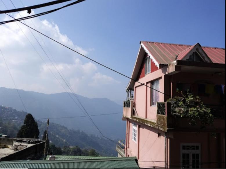 Hotel Kasturi Palace & Restaurant Darjeeling Дарджилинг Екстериор снимка
