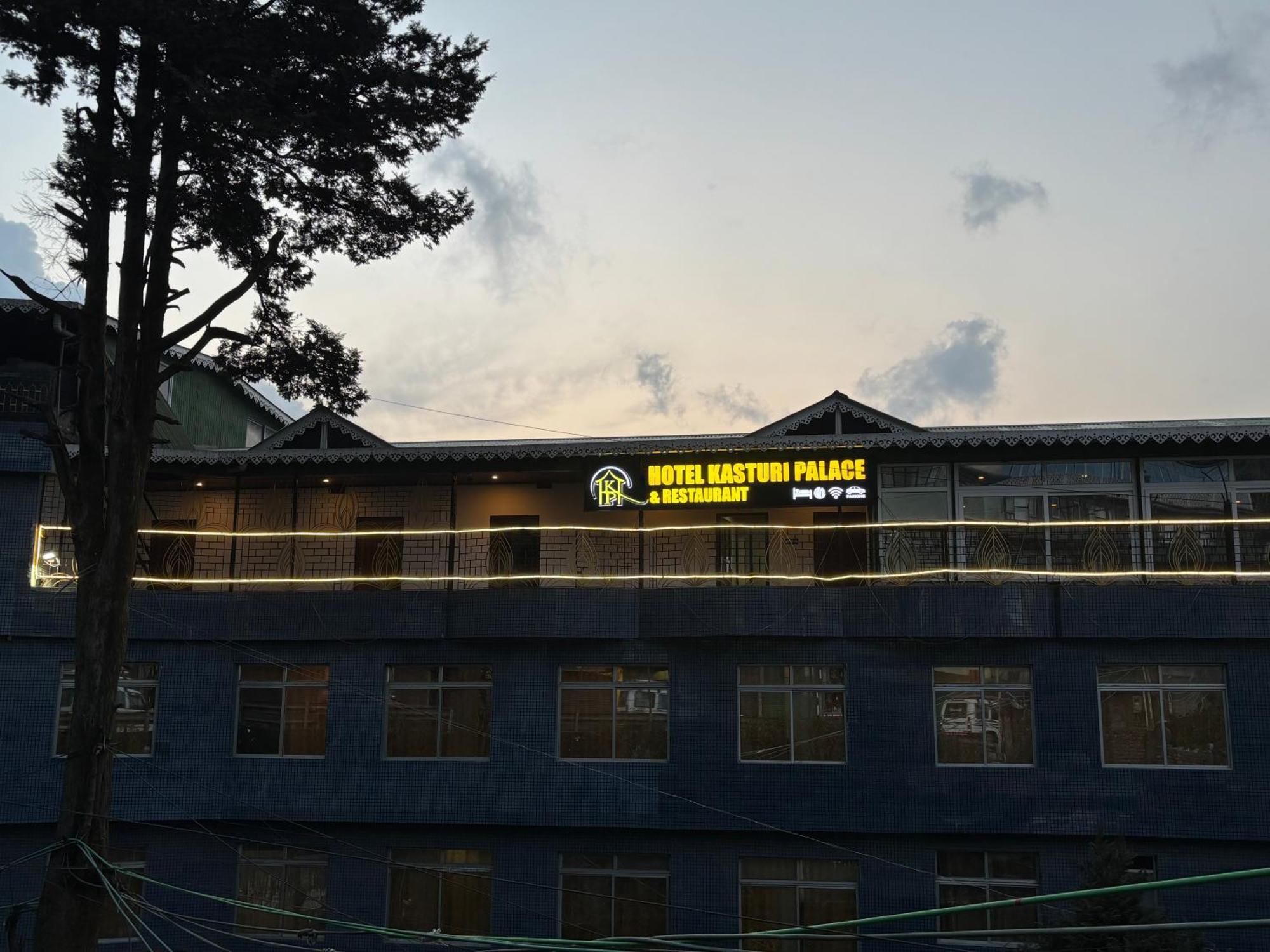 Hotel Kasturi Palace & Restaurant Darjeeling Дарджилинг Екстериор снимка
